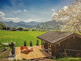 Toller Ausblick vom Hof in das Voralpenland