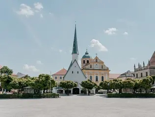 Der berühmte traditionelle Kapellplatz in Altötting