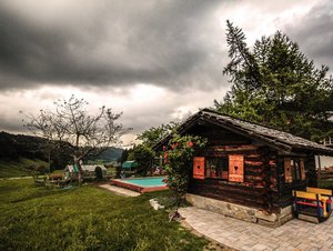 Biohof mit Pool im Garten