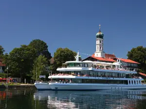 Schifffahrt auf dem Starnberger See mit der MS Starnberg