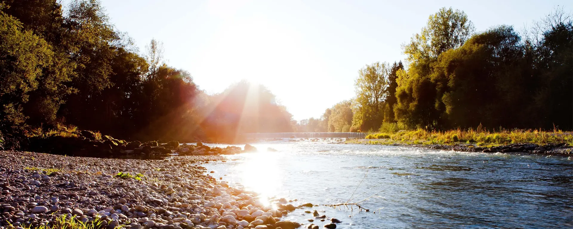 Entlang der Alz - © Zweckverband Erholungs- und Tourismusregion Inn-Salzach Entlang der Alz in der Region Inn-Salzach