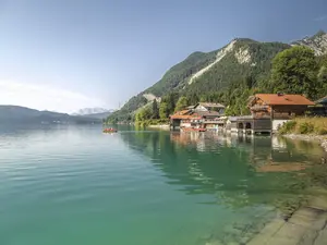 Blick entlang des Ufers vom Walchensee