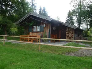 Die Panoramahütte des Koch-Hof in Bayern.