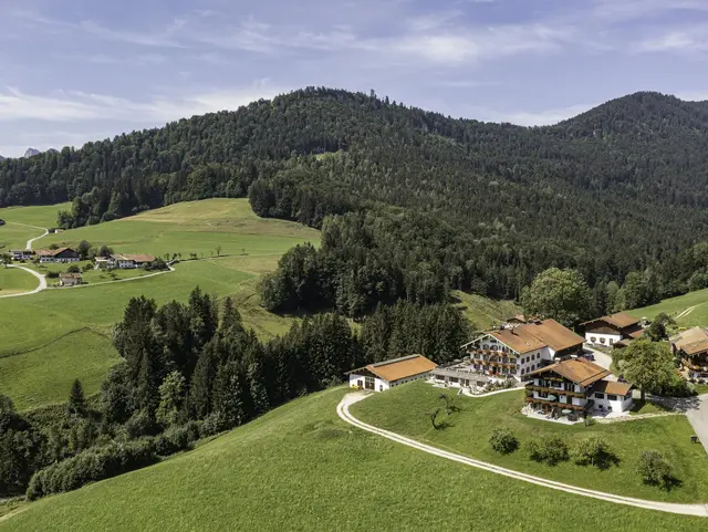 Ausblick auf die Alleinlage auf einem Berg