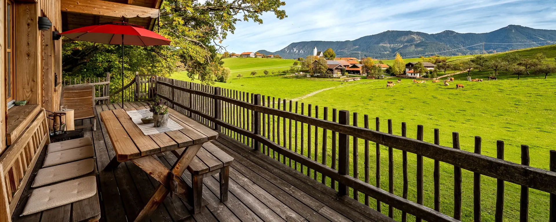 Unglaublicher Ausblick in die Allgäuer Alpen - © Baumhaus Samerberg Unglaublicher Ausblick in die Allgäuer Alpen